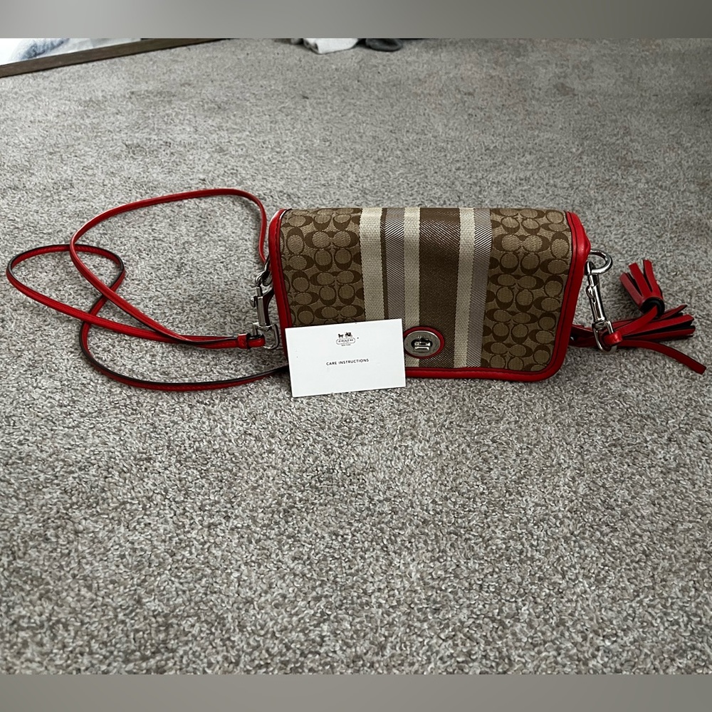 CLASSIC COACH LOGO CROSSBODY BAG